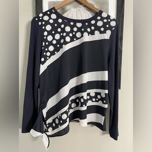 Chico women’s size 1 black and white stripes and polkadot. New no tag